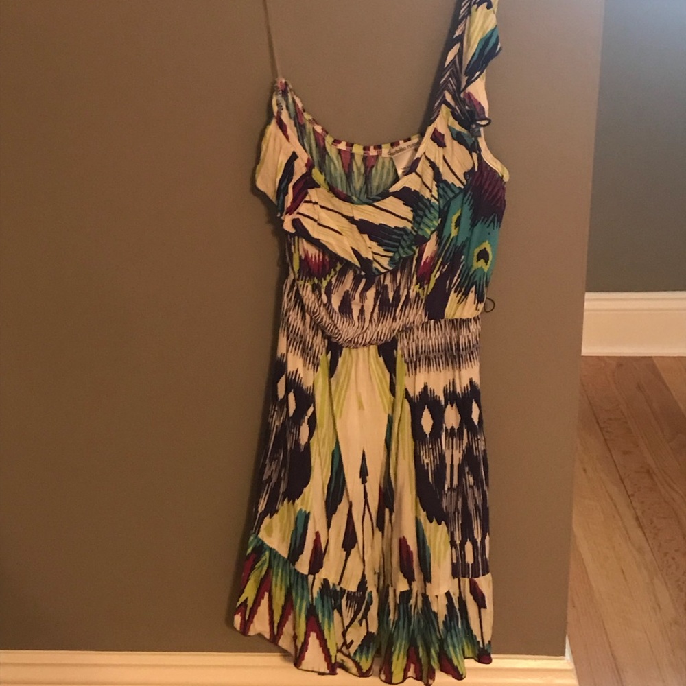 One shoulder, printed dress